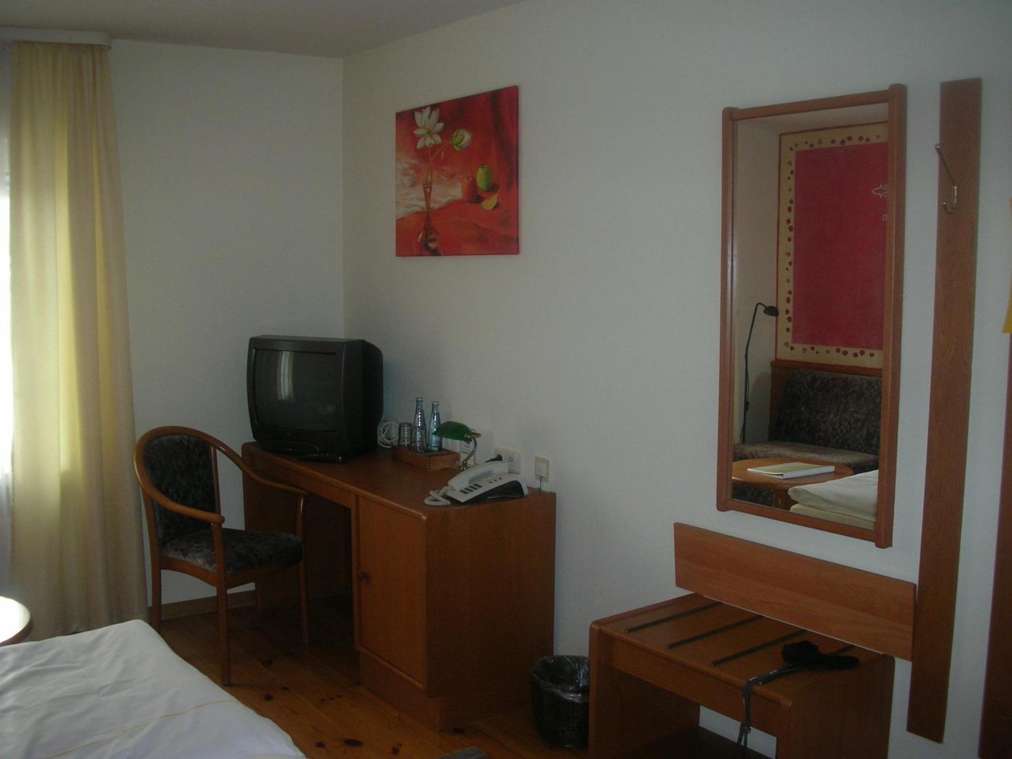 Hotel Restaurant Buergerstube Ulmen Esterno foto